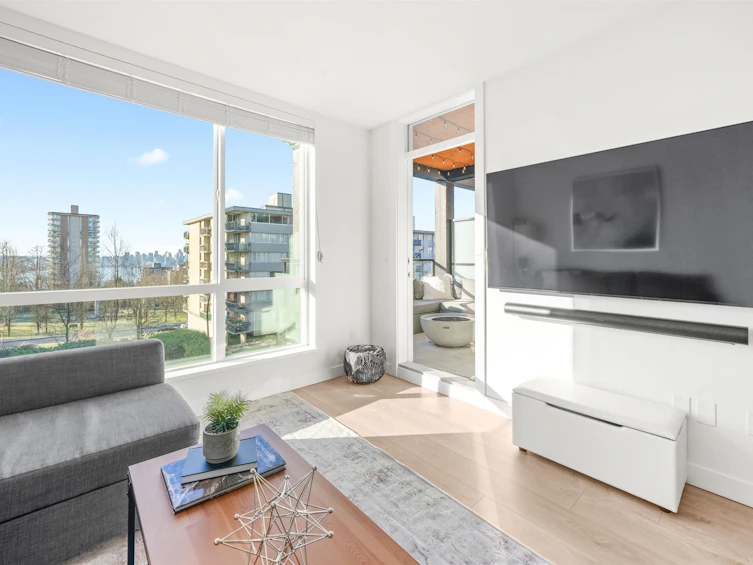 304-108 E 8th Street, North Vancouver, BC, V7L 0H1 - 9