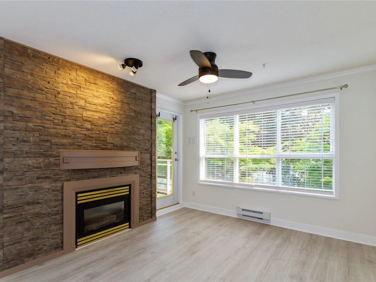 206-10186 155 Street, Surrey, BC, V3R 0R6 - 4