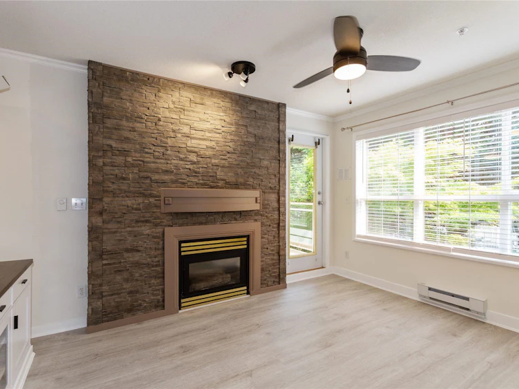 206-10186 155 Street, Surrey, BC, V3R 0R6 - 5