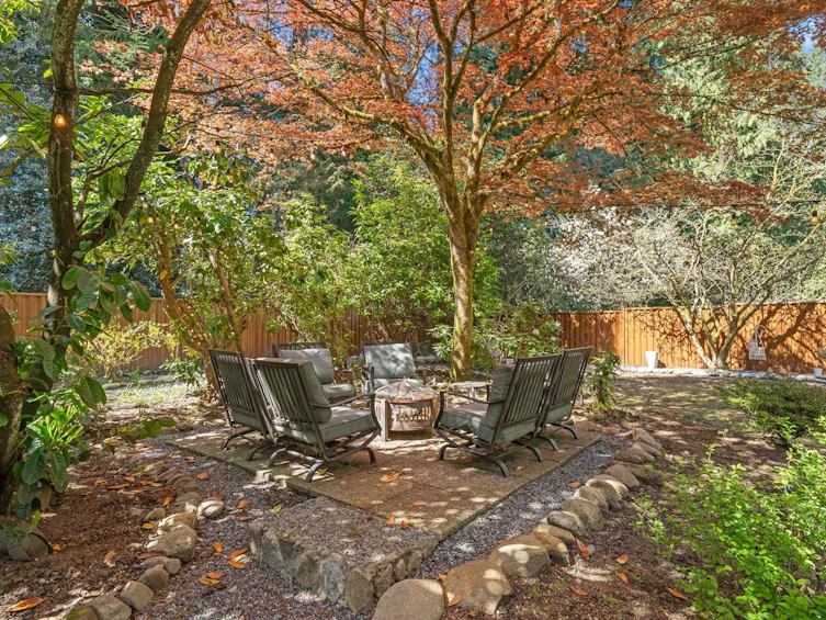 4869 Capilano Road, North Vancouver, BC, V7R 4K4 - 29