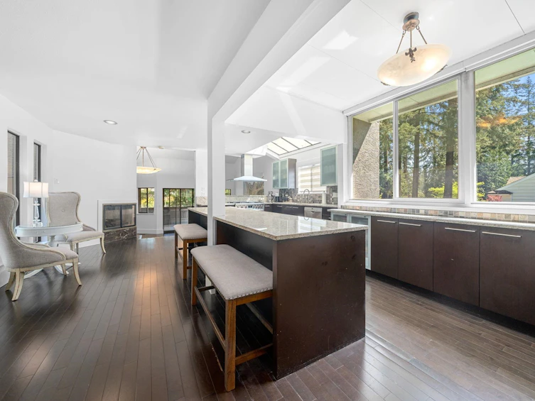 4869 Capilano Road, North Vancouver, BC, V7R 4K4 - 3
