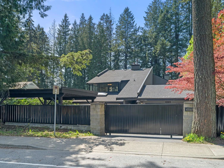 4869 Capilano Road, North Vancouver, BC, V7R 4K4 - 32