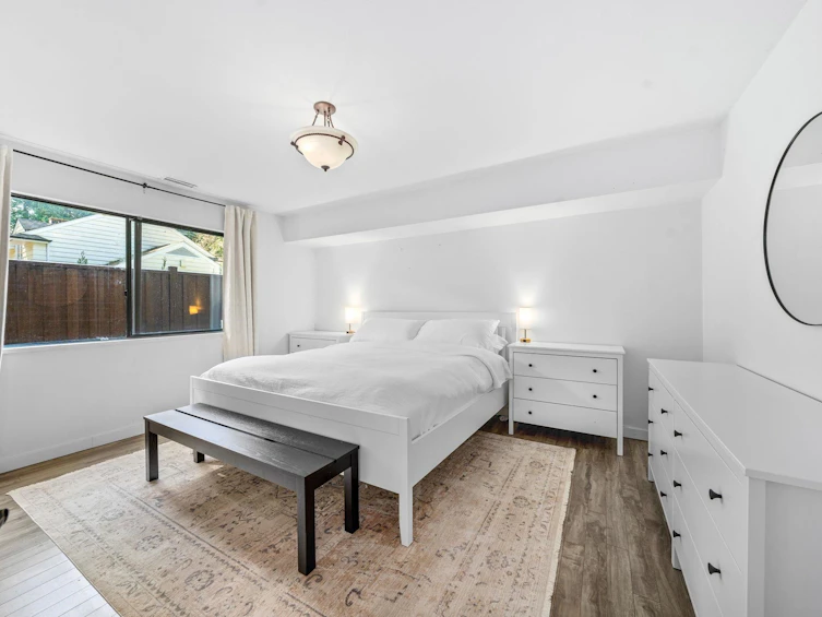 4869 Capilano Road, North Vancouver, BC, V7R 4K4 - 23