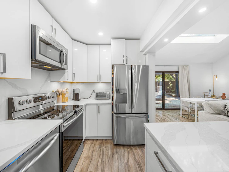 4869 Capilano Road, North Vancouver, BC, V7R 4K4 - 19