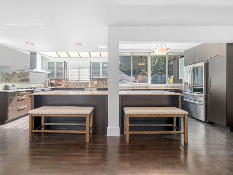 4869 Capilano Road, North Vancouver, BC, V7R 4K4 - 5