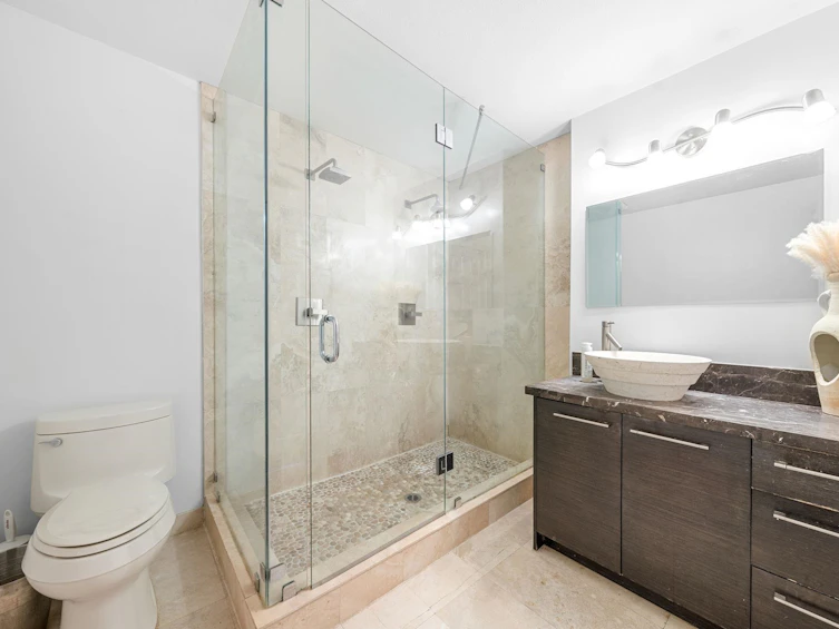4869 Capilano Road, North Vancouver, BC, V7R 4K4 - 10