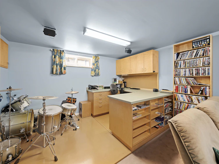 5713 Eglinton Street, Burnaby, BC, V5G 2B5 - 28