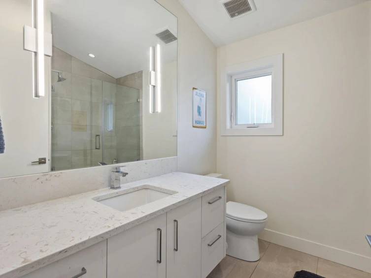 686 E Osborne Road, North Vancouver, BC, V7N 1M7 - 22