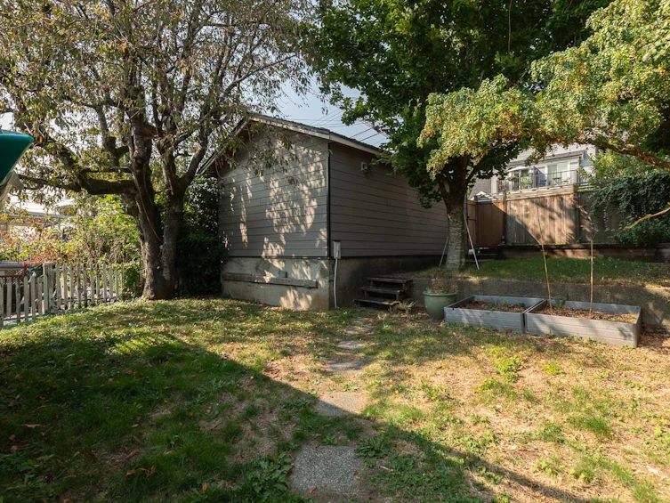 3853 Frances Street, Burnaby, BC, V5C 2P1 - 17