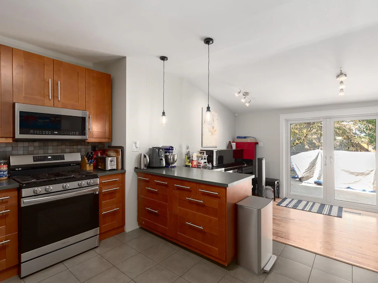 3853 Frances Street, Burnaby, BC, V5C 2P1 - 7