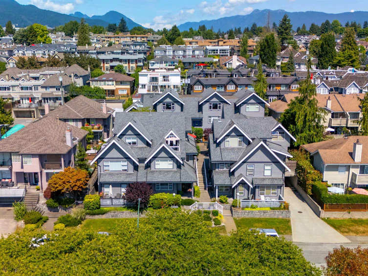 4-260 E 4th Street, North Vancouver, BC, V7L 1H9 - 2