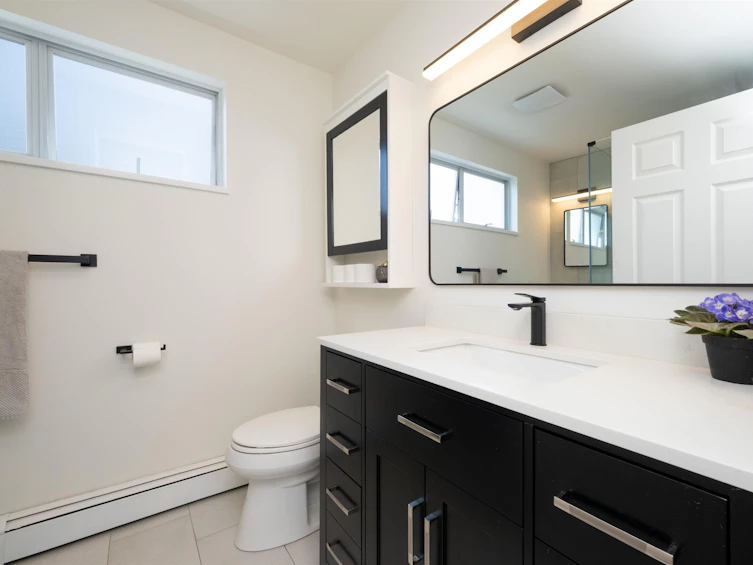 4-260 E 4th Street, North Vancouver, BC, V7L 1H9 - 31