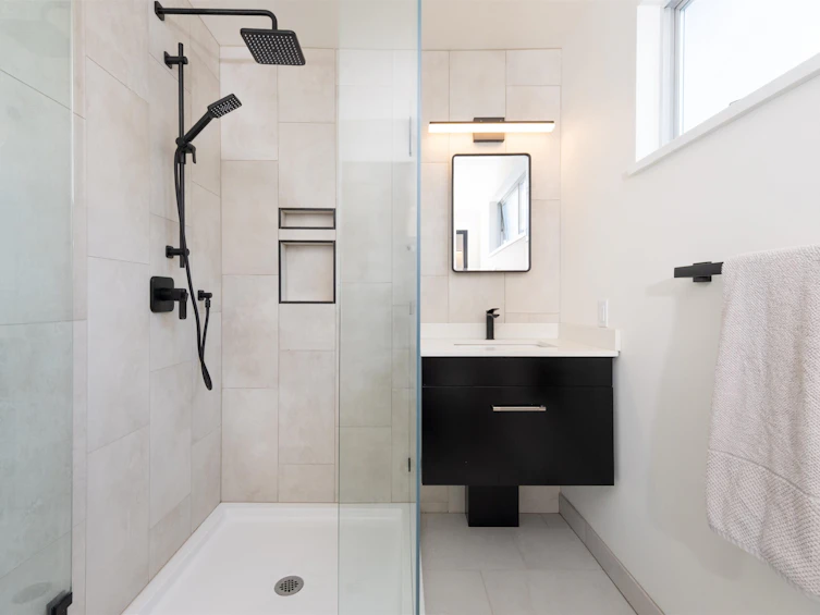 4-260 E 4th Street, North Vancouver, BC, V7L 1H9 - 32