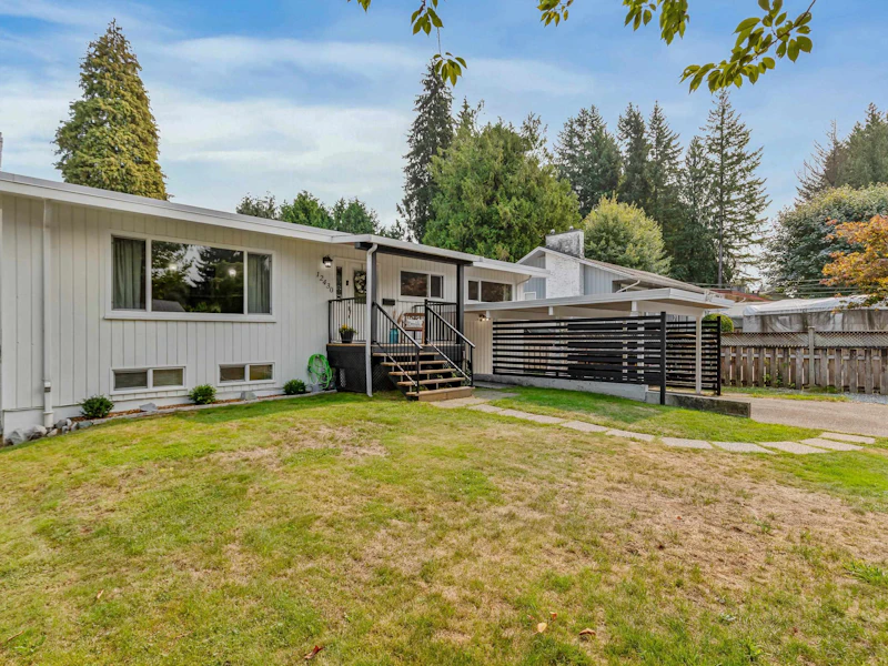 12430 208th Street, Maple Ridge BC V2X 4X2