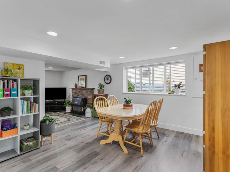 12430 208 Street, Maple Ridge, BC, V2X 4X2 - 25