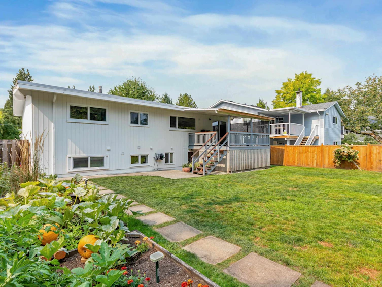 12430 208 Street, Maple Ridge, BC, V2X 4X2 - 35