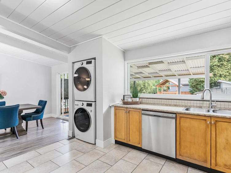 12430 208 Street, Maple Ridge, BC, V2X 4X2 - 10