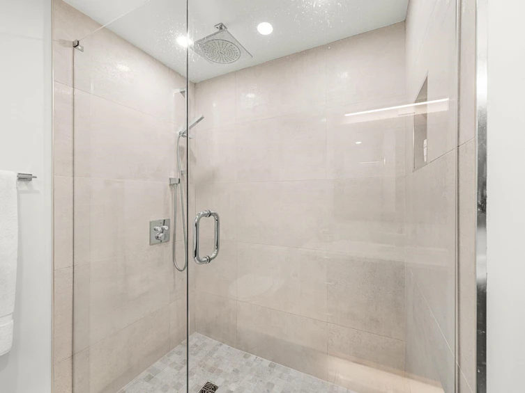 1501-193 Aquarius Mews, Vancouver, BC, V6Z 2Z2 - 16