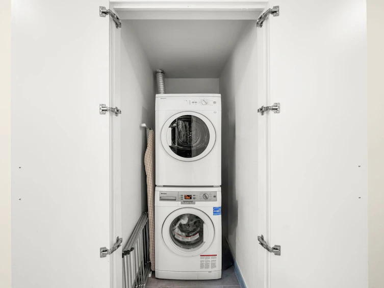 1501-193 Aquarius Mews, Vancouver, BC, V6Z 2Z2 - 20