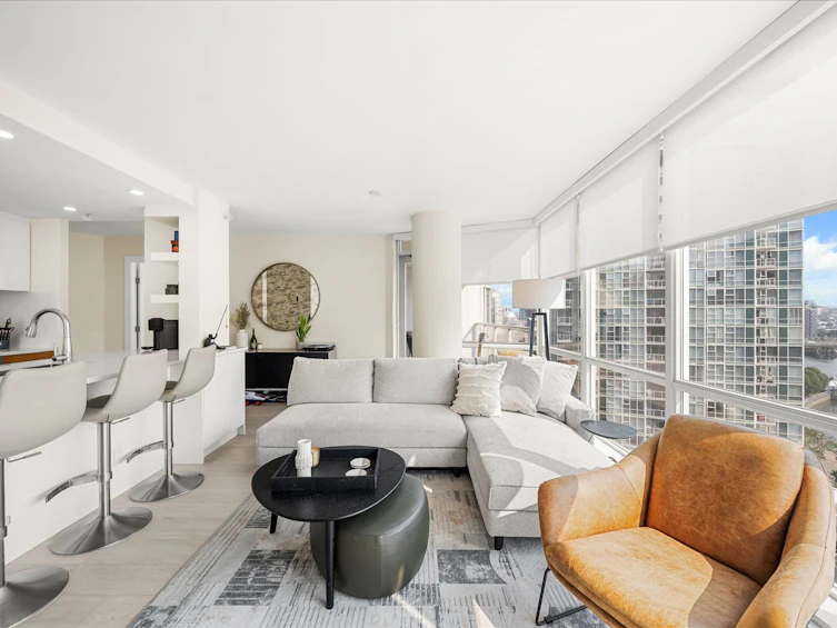 1501-193 Aquarius Mews, Vancouver, BC, V6Z 2Z2 - 3