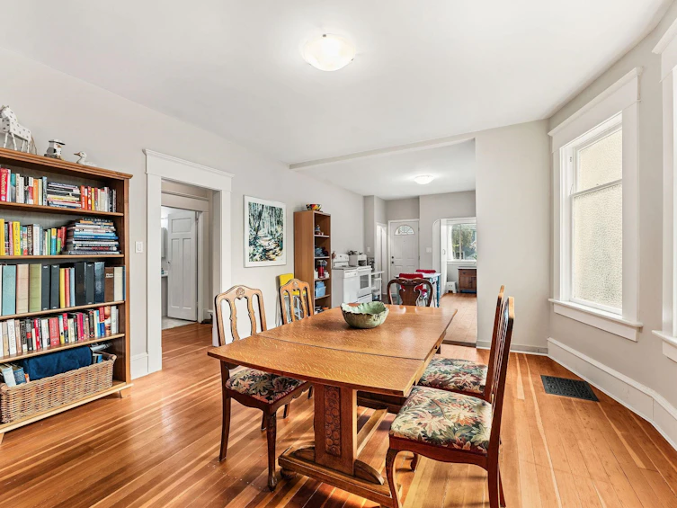 1036 E 10th Avenue, Vancouver, BC, V5T 2B5 - 26