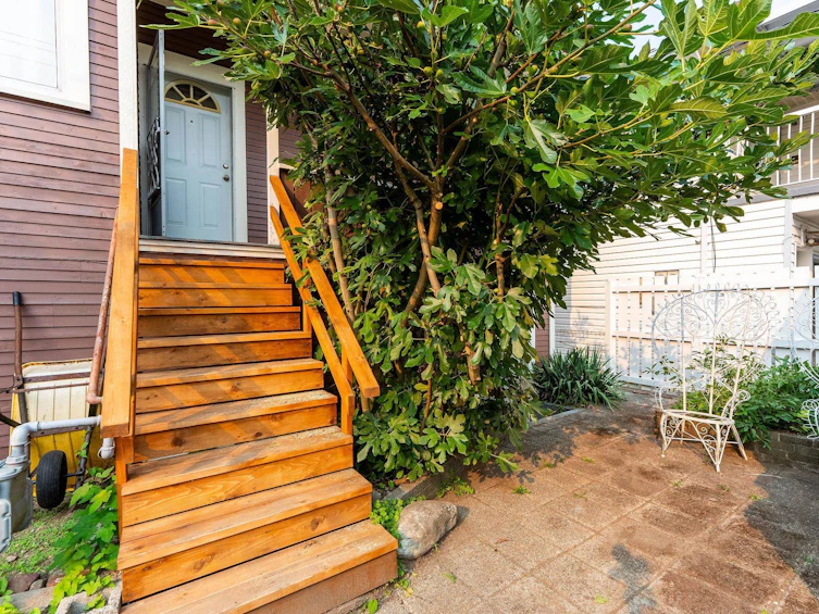 1036 E 10th Avenue, Vancouver, BC, V5T 2B5 - 18