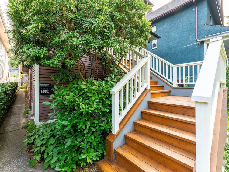 1036 E 10th Avenue, Vancouver, BC, V5T 2B5 - 3