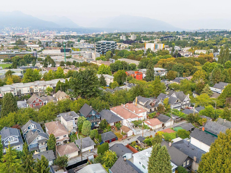 1036 E 10th Avenue, Vancouver, BC, V5T 2B5 - 10