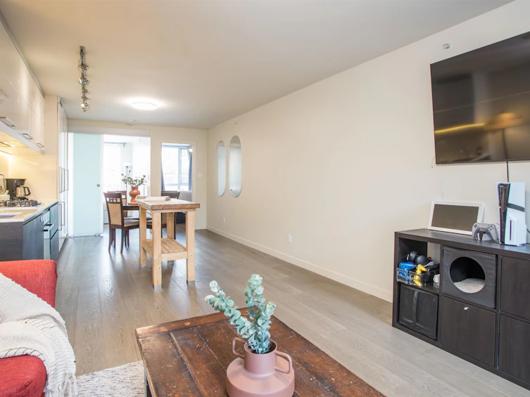 208-189 Keefer Street, Vancouver, BC, V6A 0C8 - 2