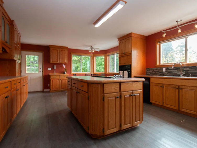 40258 Kalodon Road, Squamish, BC, V8B 0G2 - 17