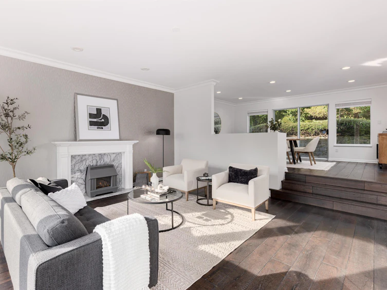 456 Montroyal Boulevard, North Vancouver, BC, V7N 3E1 - 2
