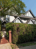 41 5880 Hampton Place