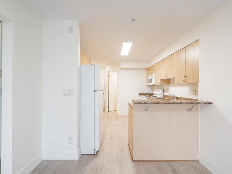 303-3423 E Hastings Street, Vancouver, BC, V5K 2A5 - 16