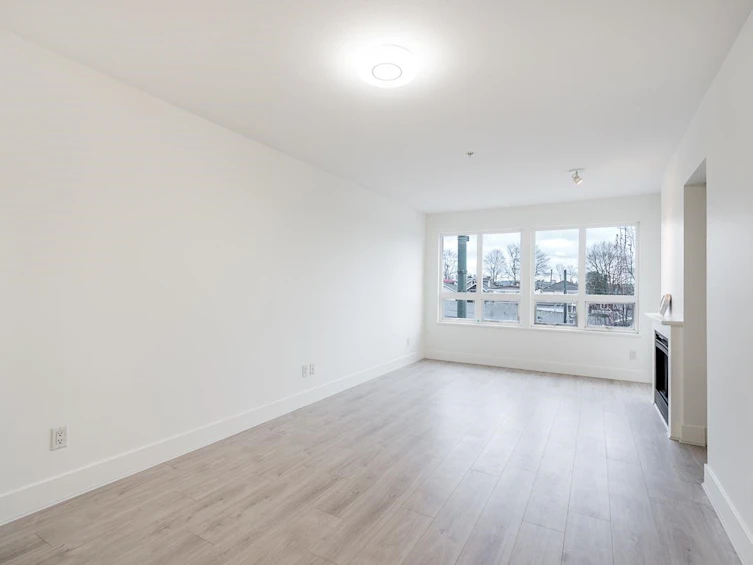 303-3423 E Hastings Street, Vancouver, BC, V5K 2A5 - 10