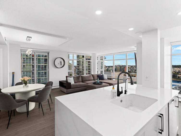 2006-198 Aquarius Mews, Vancouver, BC, V6Z 2Y4 - 6
