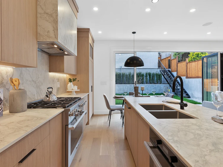 2-3538 W 14th Avenue, Vancouver, BC, V6R 2W4 - 5