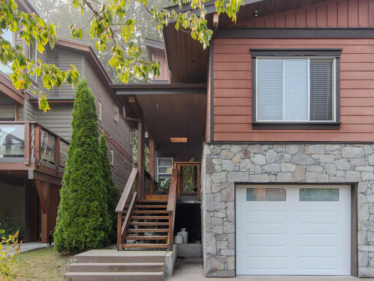 49-40137 Government Road, Squamish, BC, V8B 0N7 - 2
