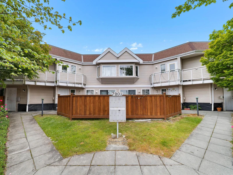 7 - 7901 13th Avenue, Burnaby BC V3N 2E8