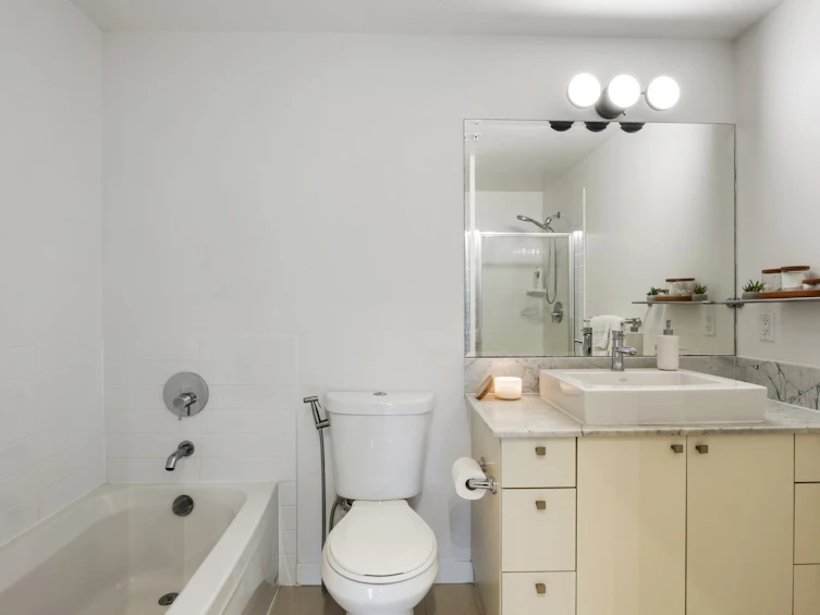 1607-400 Capilano Road, Port Moody, BC, V3H 0E1 - 14