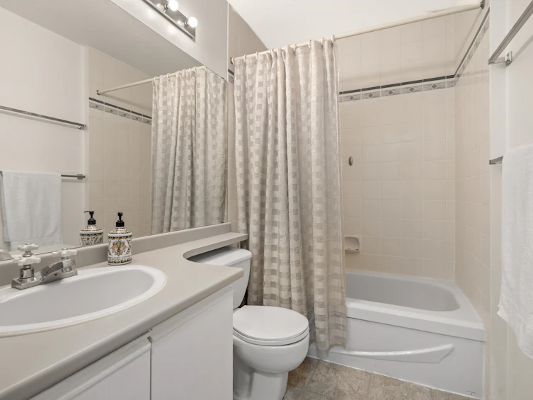 2-13969 70 Avenue, Surrey, BC, V3W 0J7 - 21