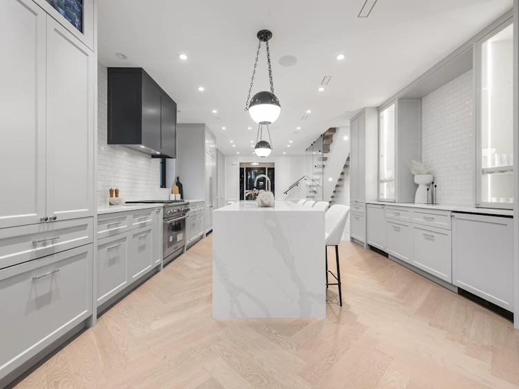 2173 Vanness Avenue, Vancouver, BC, V5N 2M1 - 9