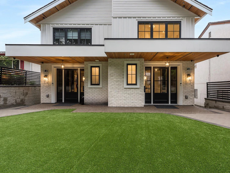 2173 Vanness Avenue, Vancouver, BC, V5N 2M1 - 2