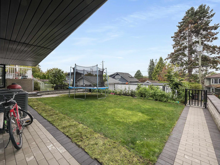 2173 Vanness Avenue, Vancouver, BC, V5N 2M1 - 3