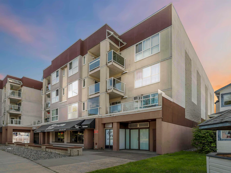 303-5499 203 Street, Langley, BC, V3A 1W1