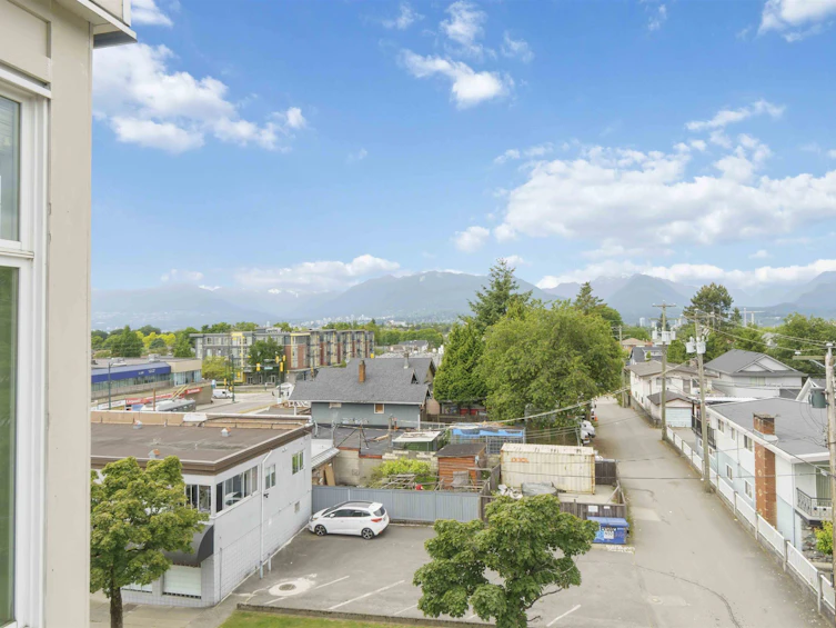 PH8-1838 Renfrew Street, Vancouver, BC, V5M 3H9 - 23