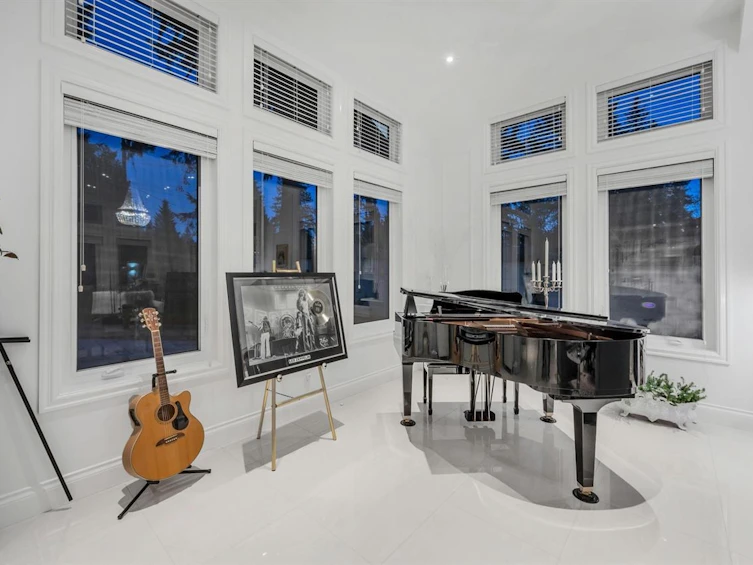 4511 Capilano Road, North Vancouver, BC, V7R 4K2 - 16