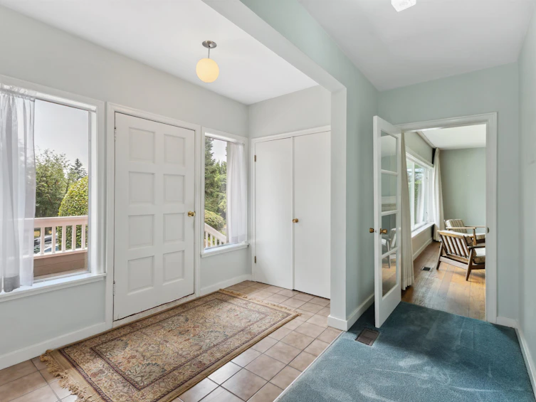 1053 Lawson Avenue, West Vancouver, BC, V7T 2E3 - 2