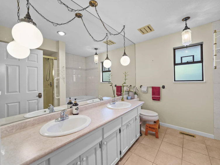 10391 Milford Drive, Richmond, BC, V7A 4J8 - 11