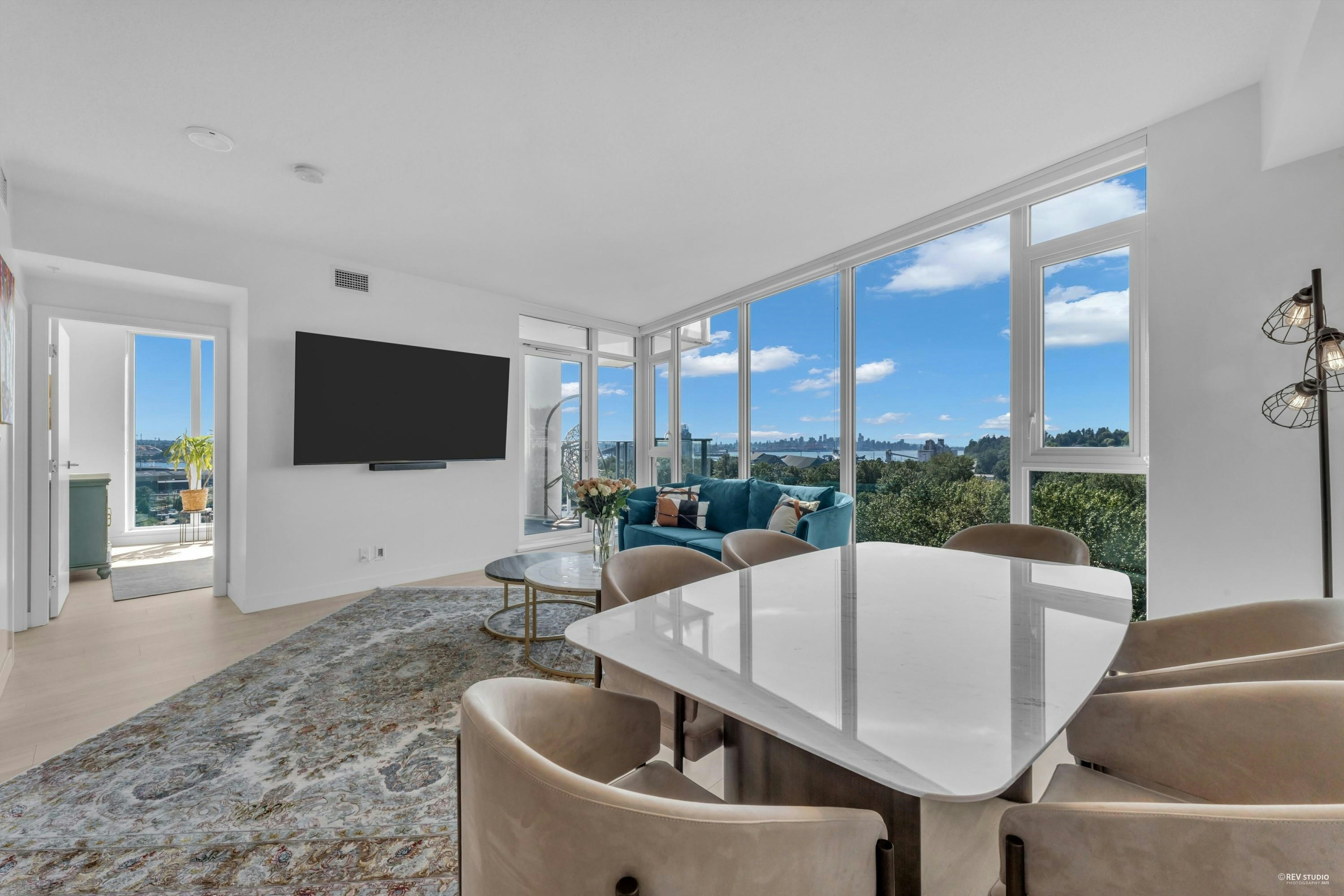 1406-1401 Hunter Street, North Vancouver, BC, V7J 0E2