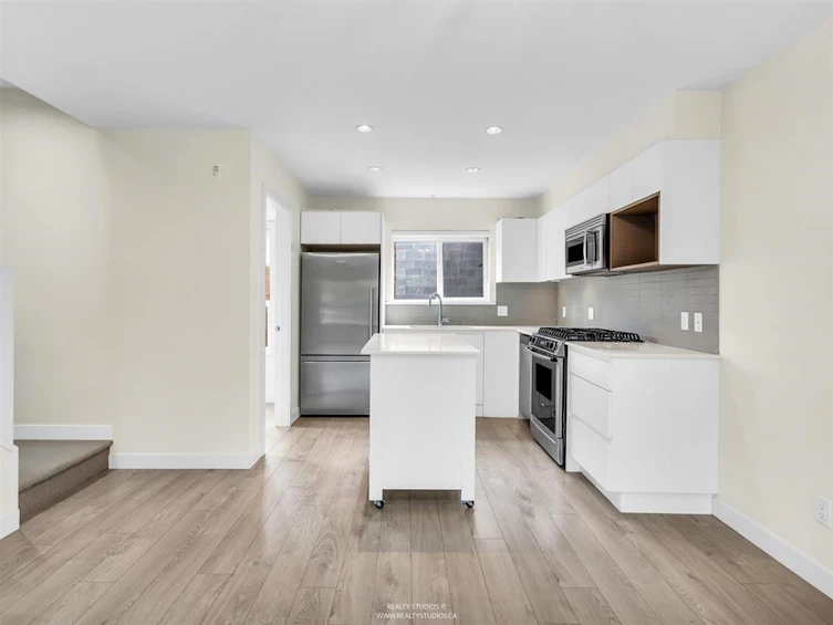 201-1190 W 6th Avenue, Vancouver, BC, V6H 1A4 - 9